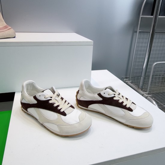 BV Shoes Casual Shoes Best Quality
Women 35-42
Men 39-46
