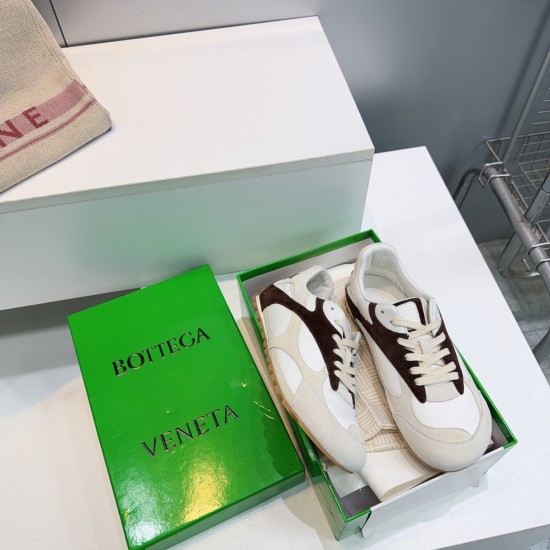 BV Shoes Casual Shoes Best Quality
Women 35-42
Men 39-46

