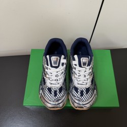 BV Shoes Casual Shoes Best Quality
Women 35-42
Men 39-46
