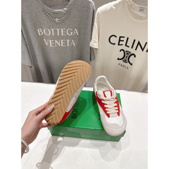 BV Shoes Casual Shoes Best Quality
Women 35-42
Men 39-46

