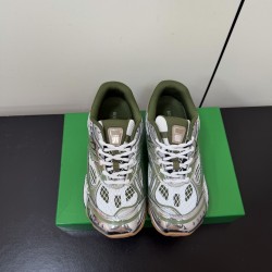 BV Shoes Casual Shoes Best Quality
Women 35-42
Men 39-46
