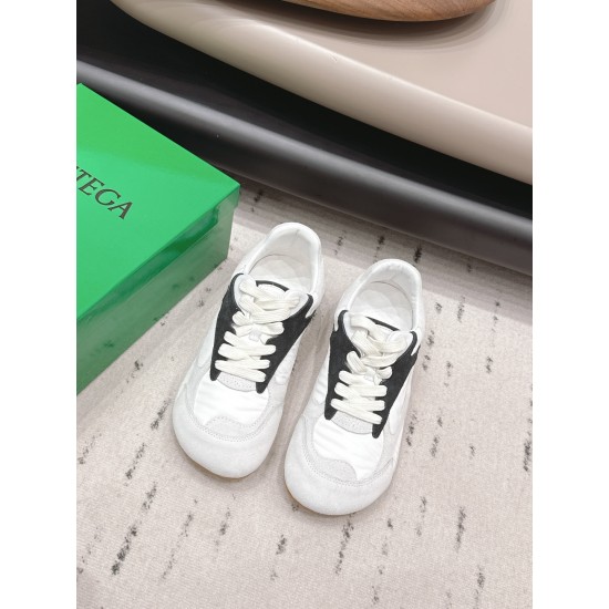 BV Shoes Casual Shoes Best Quality
Women 35-42
Men 39-46
