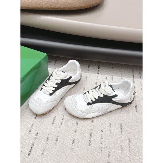 BV Shoes Casual Shoes Best Quality
Women 35-42
Men 39-46
