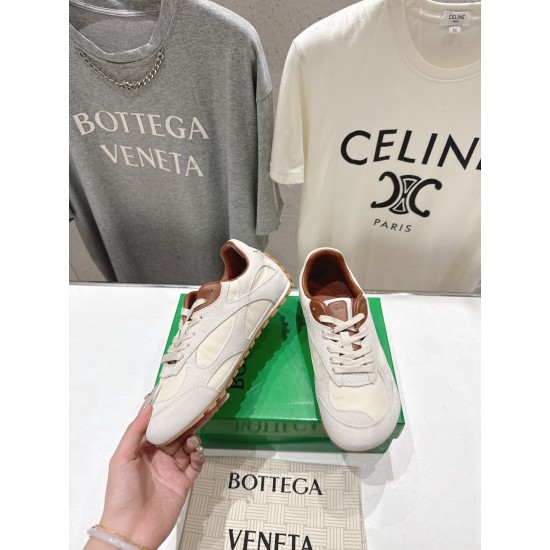 BV Shoes Casual Shoes Best Quality
Women 35-42
Men 39-46
