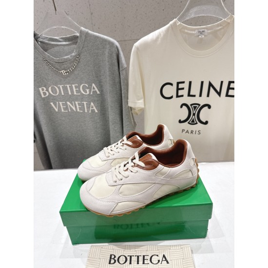 BV Shoes Casual Shoes Best Quality
Women 35-42
Men 39-46
