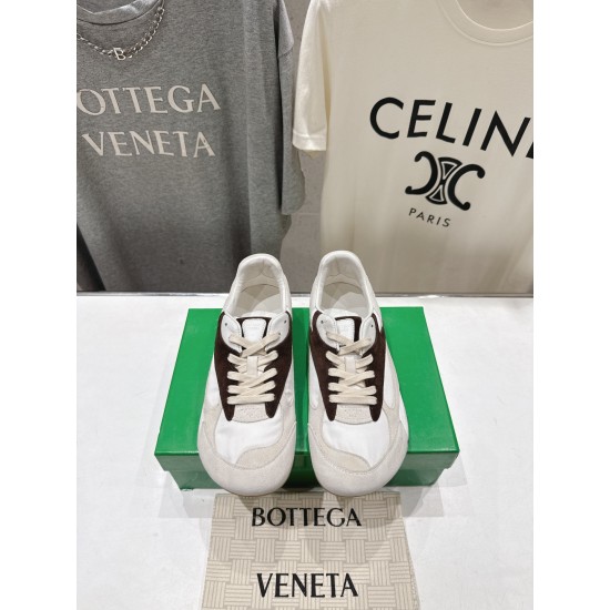 BV Shoes Casual Shoes Best Quality
Women 35-42
Men 39-46
