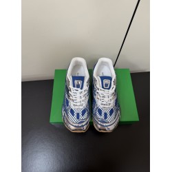 BV Shoes Casual Shoes Best Quality
Women 35-42
Men 39-46
