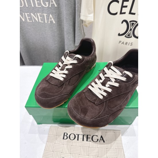 BV Shoes Casual Shoes Best Quality
Women 35-42
Men 39-46
