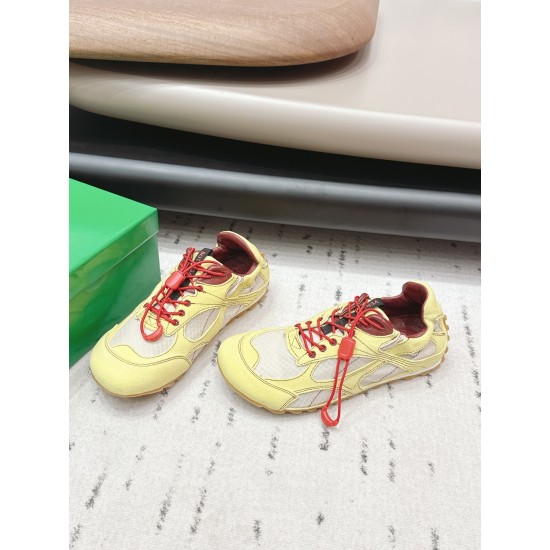 BV Shoes Casual Shoes Best Quality
Women 35-42
Men 39-46
