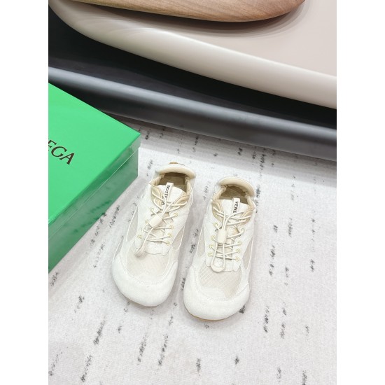 BV Shoes Casual Shoes Best Quality
Women 35-42
Men 39-46
