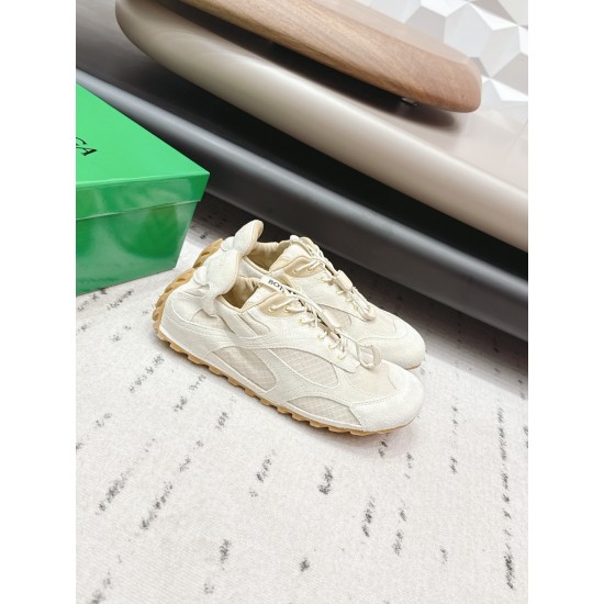 BV Shoes Casual Shoes Best Quality
Women 35-42
Men 39-46
