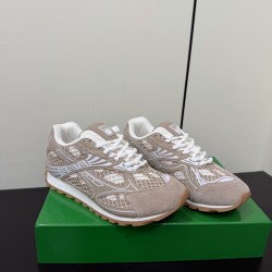 BV Shoes Casual Shoes Best Quality
Women 35-42
Men 39-46
