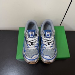 BV Shoes Casual Shoes Best Quality
Women 35-42
Men 39-46

