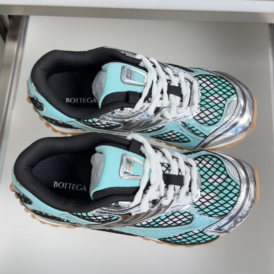 BV Shoes Casual Shoes Best Quality
Women 35-42
Men 39-46
