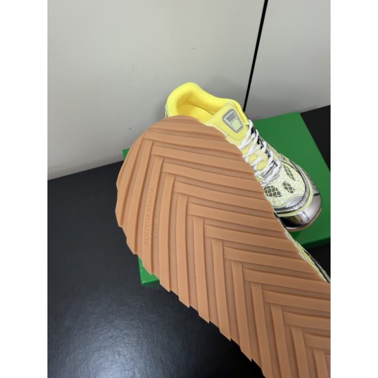 BV Shoes Casual Shoes Best Quality
Women 35-42
Men 39-46
