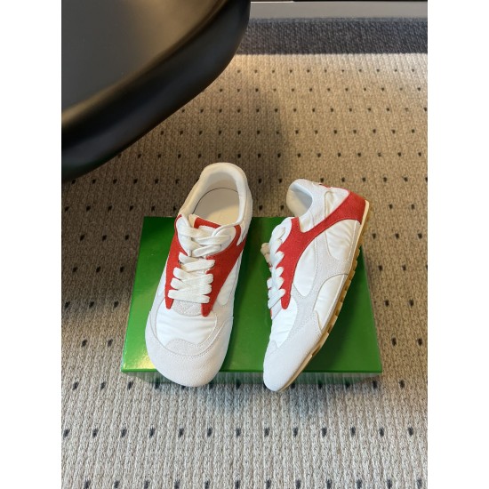 BV Shoes Casual Shoes Best Quality
Women 35-42
Men 39-46
