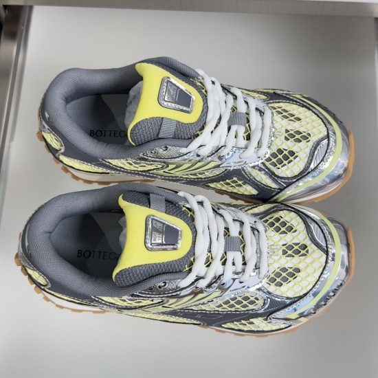 BV Shoes Casual Shoes Best Quality
Women 35-42
Men 39-46
