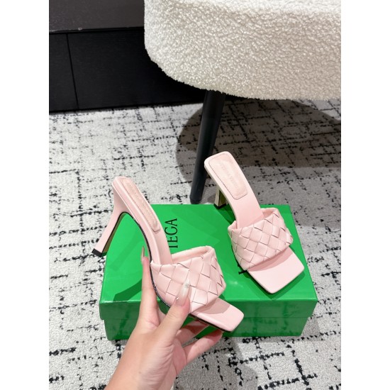 BV Slippers Shoes Best Quality
Women 35-42
