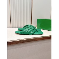 BV Slippers Shoes Best Quality
Women 35-42
