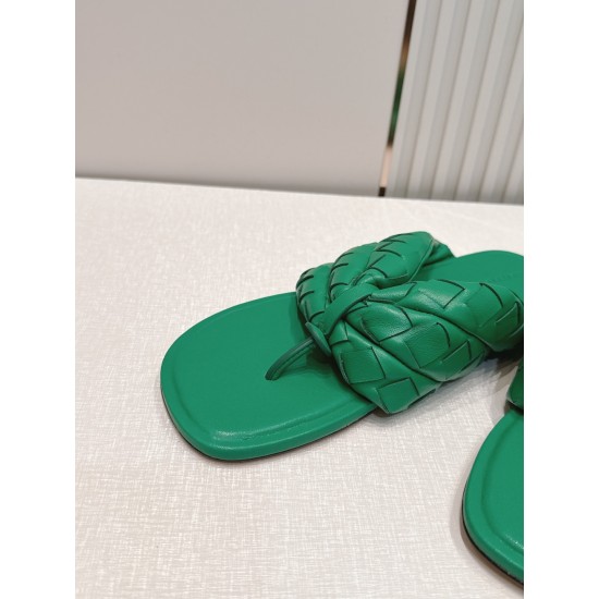 BV Slippers Shoes Best Quality
Women 35-42
