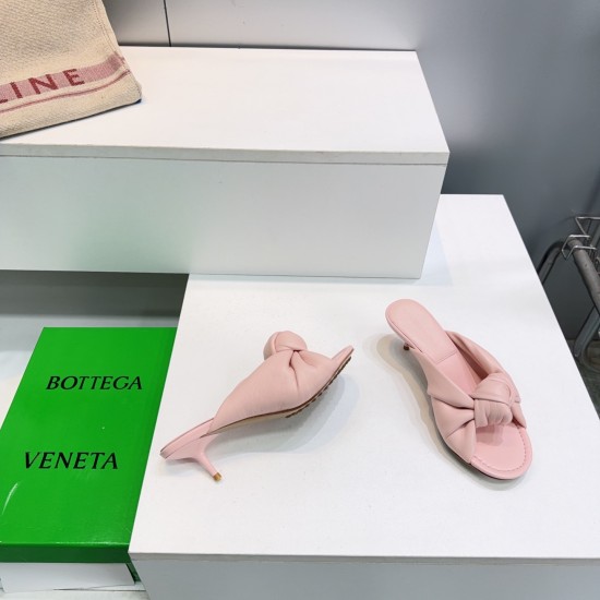 BV Slippers Shoes Best Quality
Women 35-42

