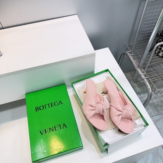 BV Slippers Shoes Best Quality
Women 35-42
