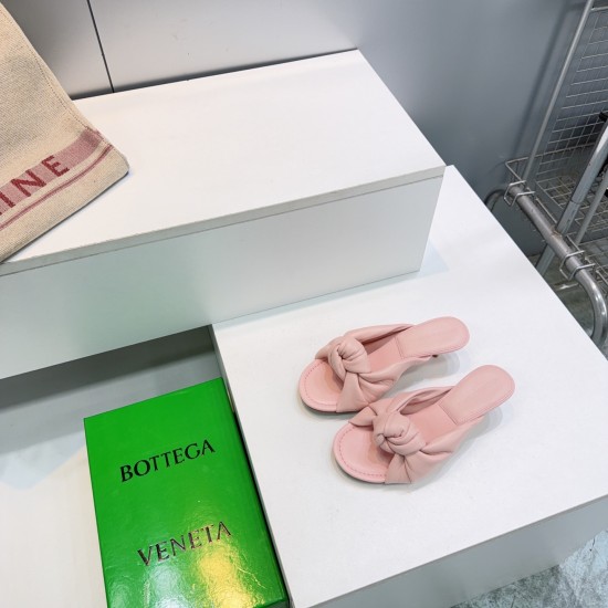 BV Slippers Shoes Best Quality
Women 35-42
