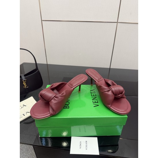 BV Slippers Shoes Best Quality
Women 35-42

