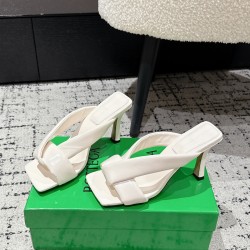 BV Slippers Shoes Best Quality
Women 35-42
