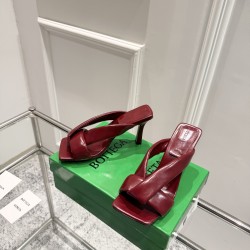 BV Slippers Shoes Best Quality
Women 35-42
