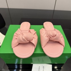 BV Slippers Shoes Best Quality
Women 35-42
