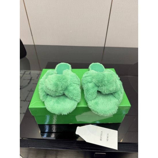 BV Slippers Shoes Best Quality
Women 35-42

