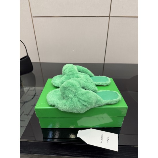 BV Slippers Shoes Best Quality
Women 35-42
