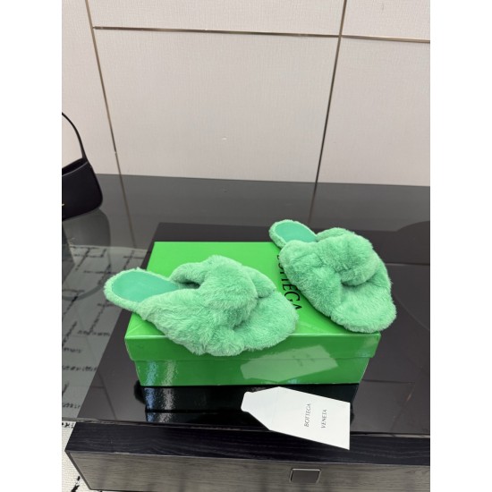 BV Slippers Shoes Best Quality
Women 35-42
