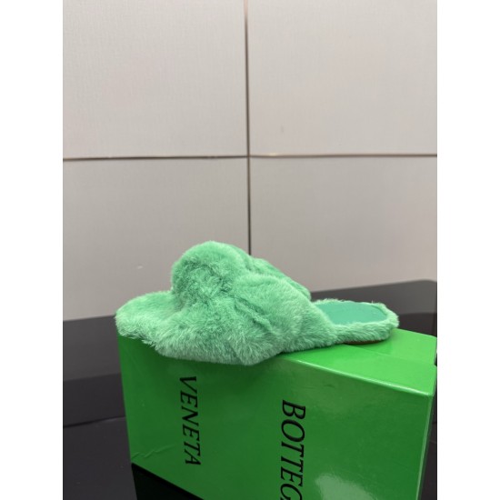 BV Slippers Shoes Best Quality
Women 35-42
