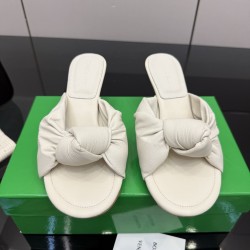 BV Slippers Shoes Best Quality
Women 35-42
