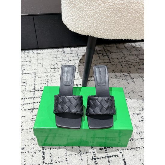 BV Slippers Shoes Best Quality
Women 35-42
