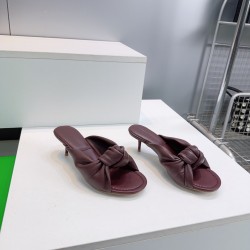 BV Slippers Shoes Best Quality
Women 35-42
