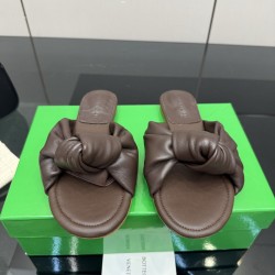 BV Slippers Shoes Best Quality
Women 35-42
