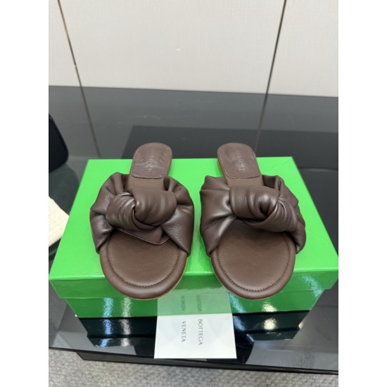 BV Slippers Shoes Best Quality
Women 35-42
