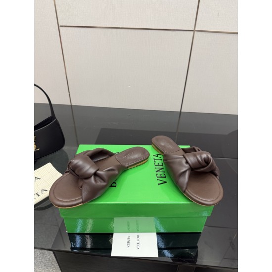 BV Slippers Shoes Best Quality
Women 35-42
