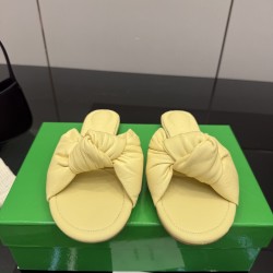 BV Slippers Shoes Best Quality
Women 35-42
