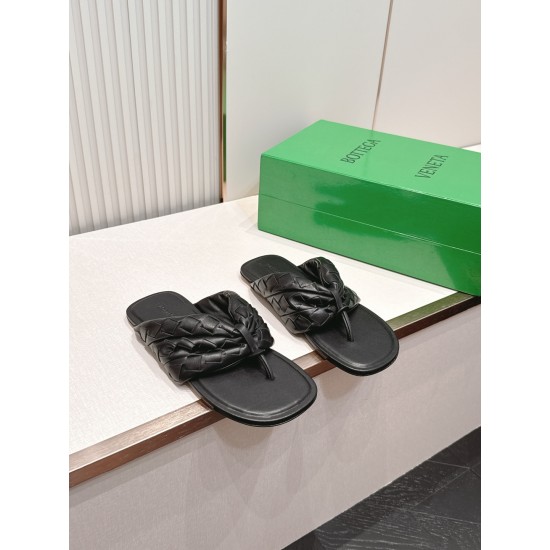 BV Slippers Shoes Best Quality
Women 35-42
