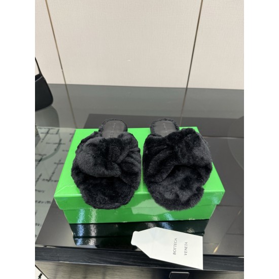 BV Slippers Shoes Best Quality
Women 35-42
