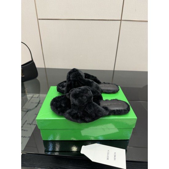 BV Slippers Shoes Best Quality
Women 35-42
