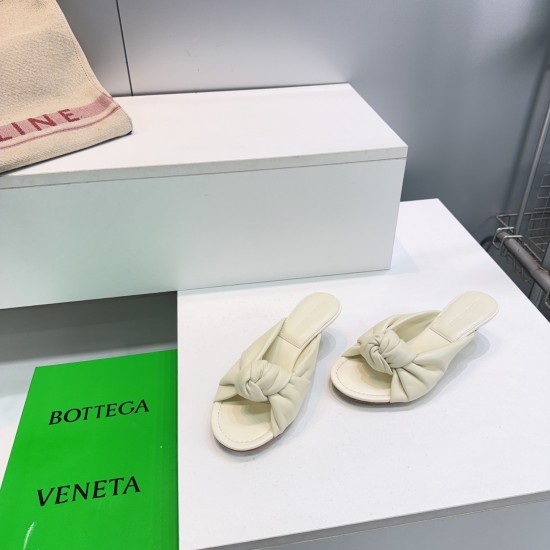 BV Slippers Shoes Best Quality
Women 35-42
