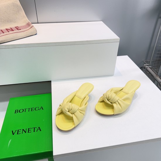 BV Slippers Shoes Best Quality
Women 35-42
