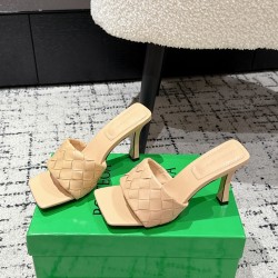 BV Slippers Shoes Best Quality
Women 35-42
