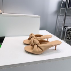BV Slippers Shoes Best Quality
Women 35-42
