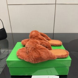 BV Slippers Shoes Best Quality
Women 35-42

